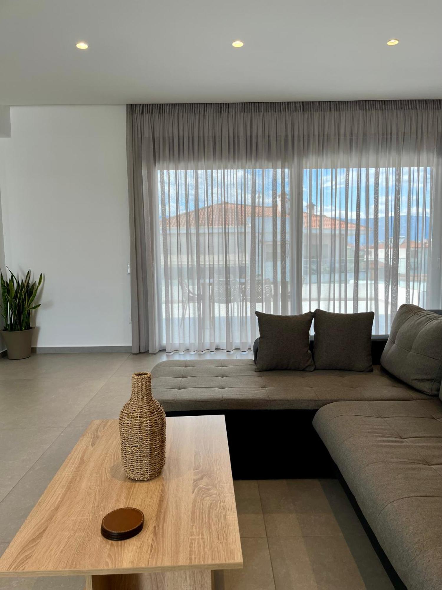 White Luxury Apartment Tríkala Екстериор снимка